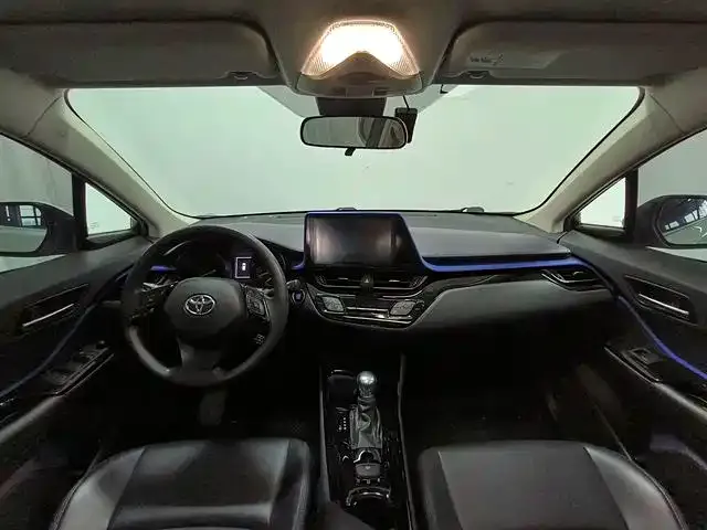 Toyota C-HR — фото 3
