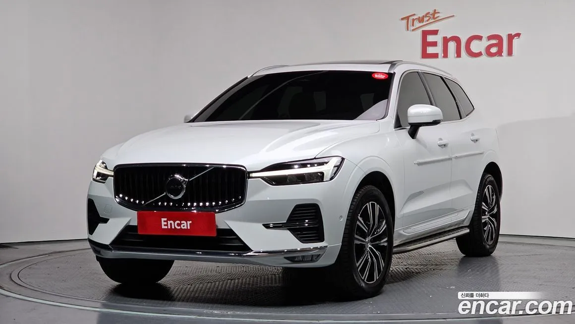 Volvo XC60 — фото 1