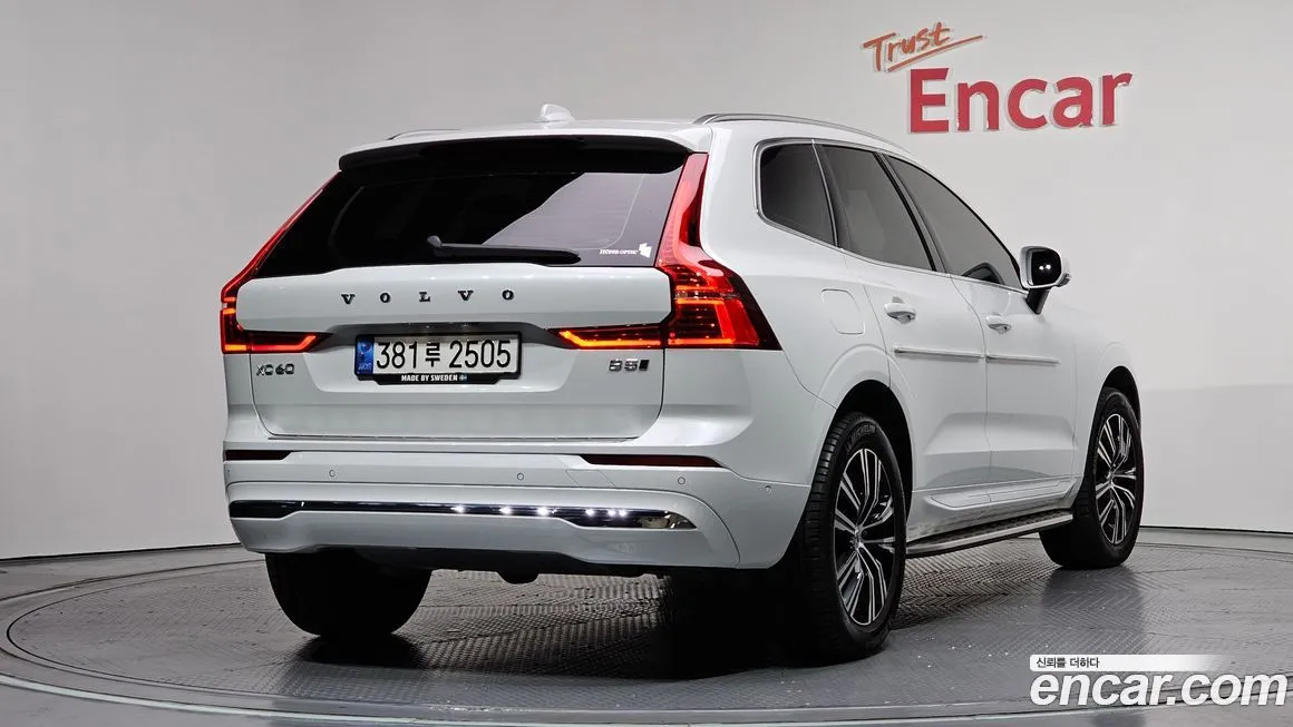 Volvo XC60 — фото 5