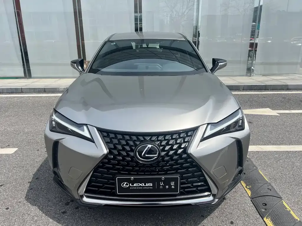 Lexus UX — фото 5