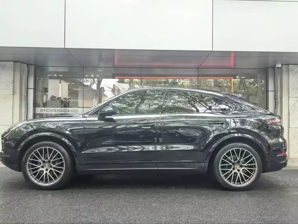 Porsche Cayenne — фото 4