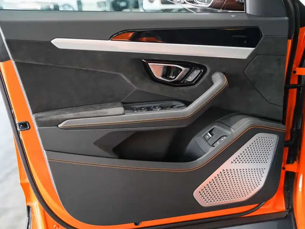 Lamborghini Urus — фото 2