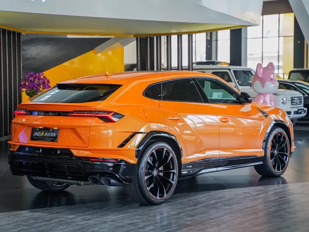 Lamborghini Urus — фото 7
