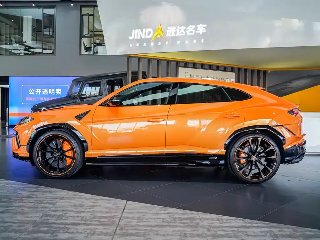 Lamborghini Urus — фото 3