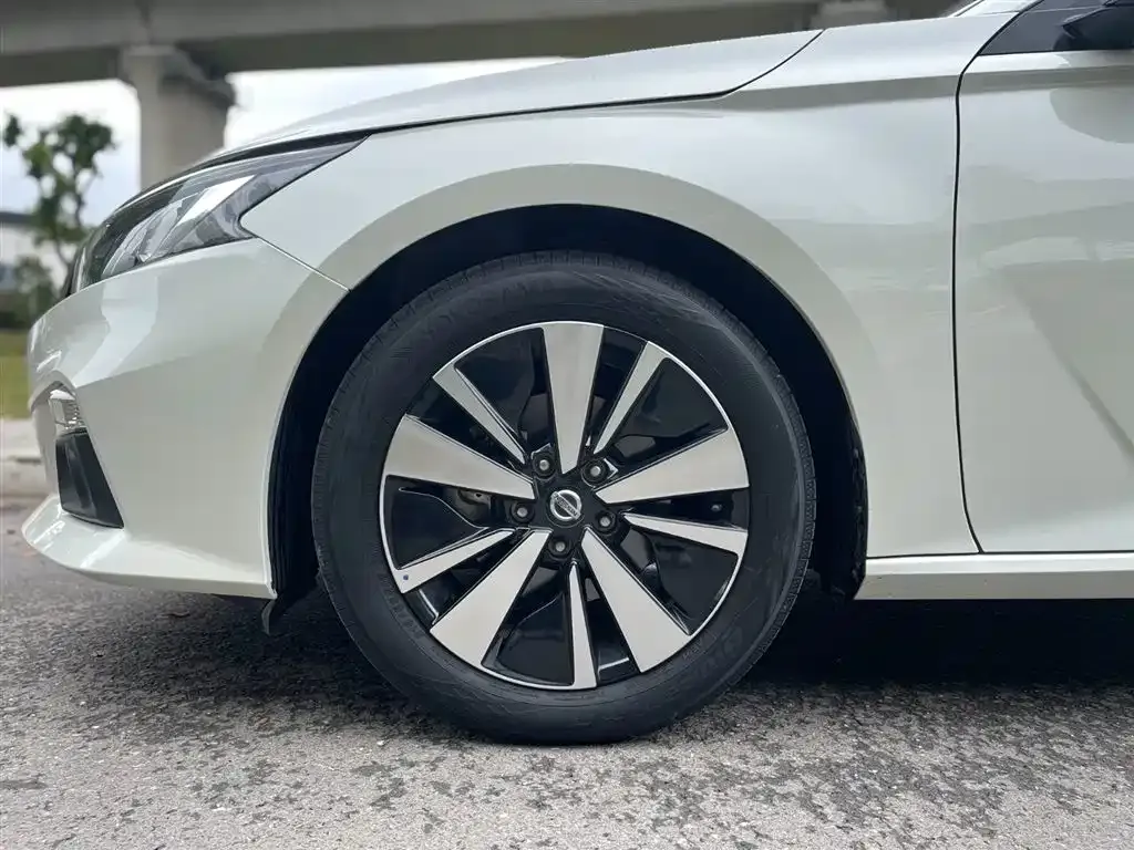 Nissan Teana — фото 2