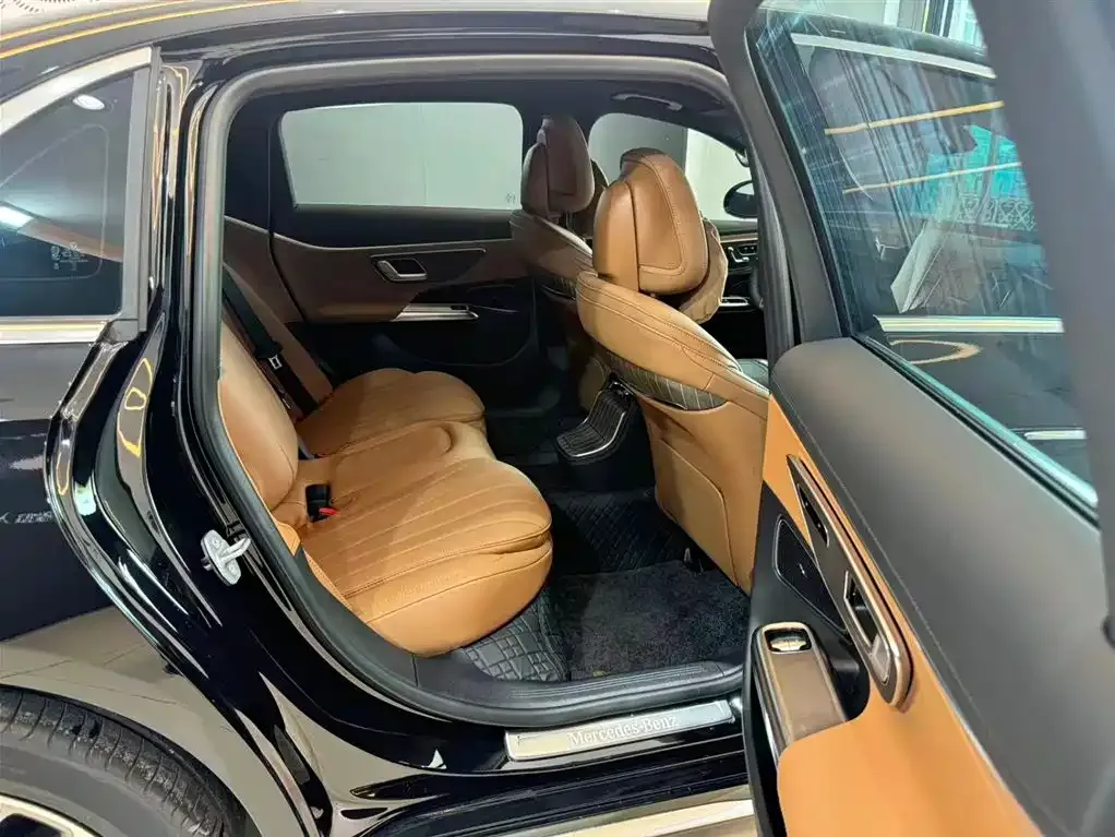Mercedes-Benz E-Class 2025 из CN, фото 4