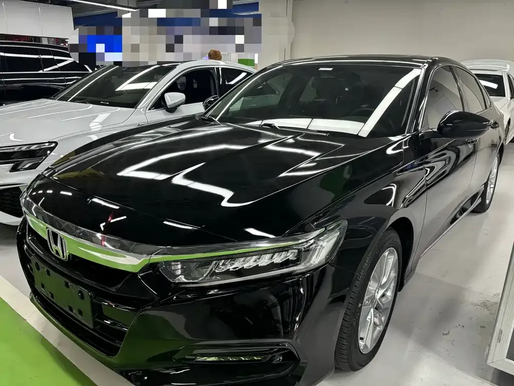Honda Accord — фото 1