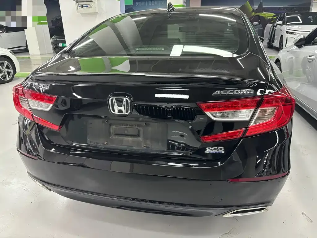 Honda Accord — фото 8