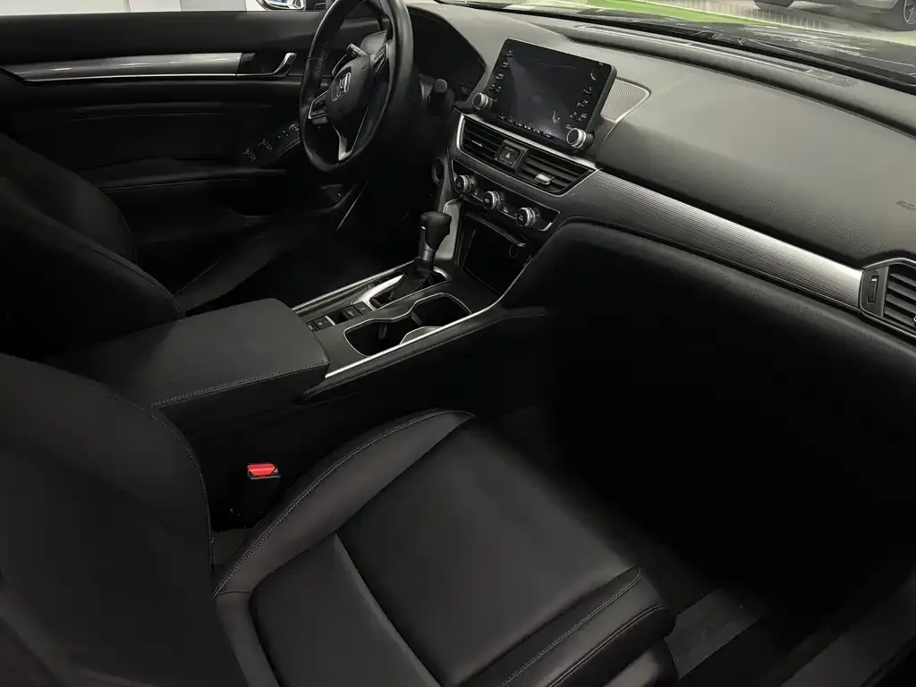 Honda Accord — фото 4