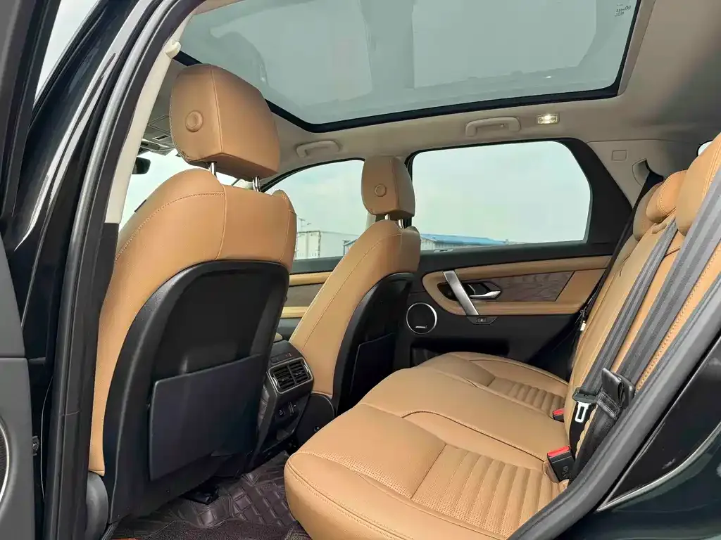 Land Rover Discovery Sport — фото 2
