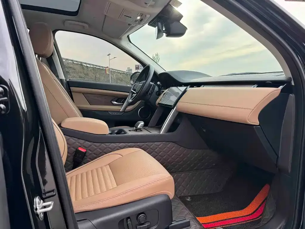 Land Rover Discovery Sport — фото 9