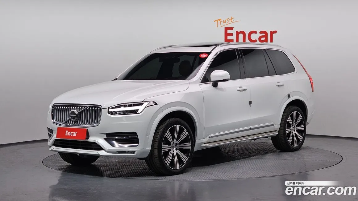 Volvo XC90 — фото 1