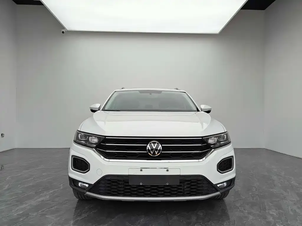Volkswagen T-Roc — фото 6