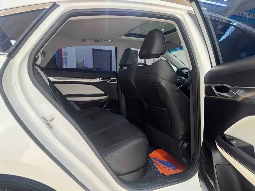 Geely Emgrand L 2022 из CN, фото 8