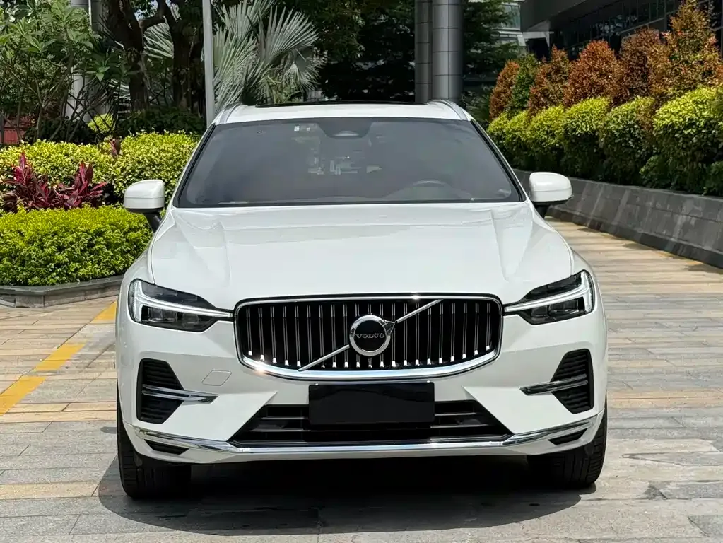 Volvo XC60 — фото 7