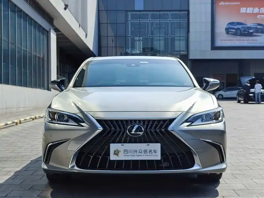Lexus ES — фото 2