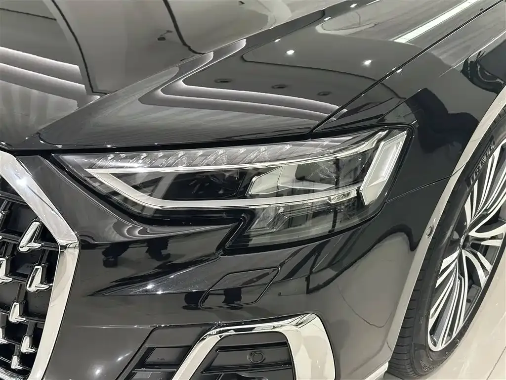 Audi A8 — фото 9