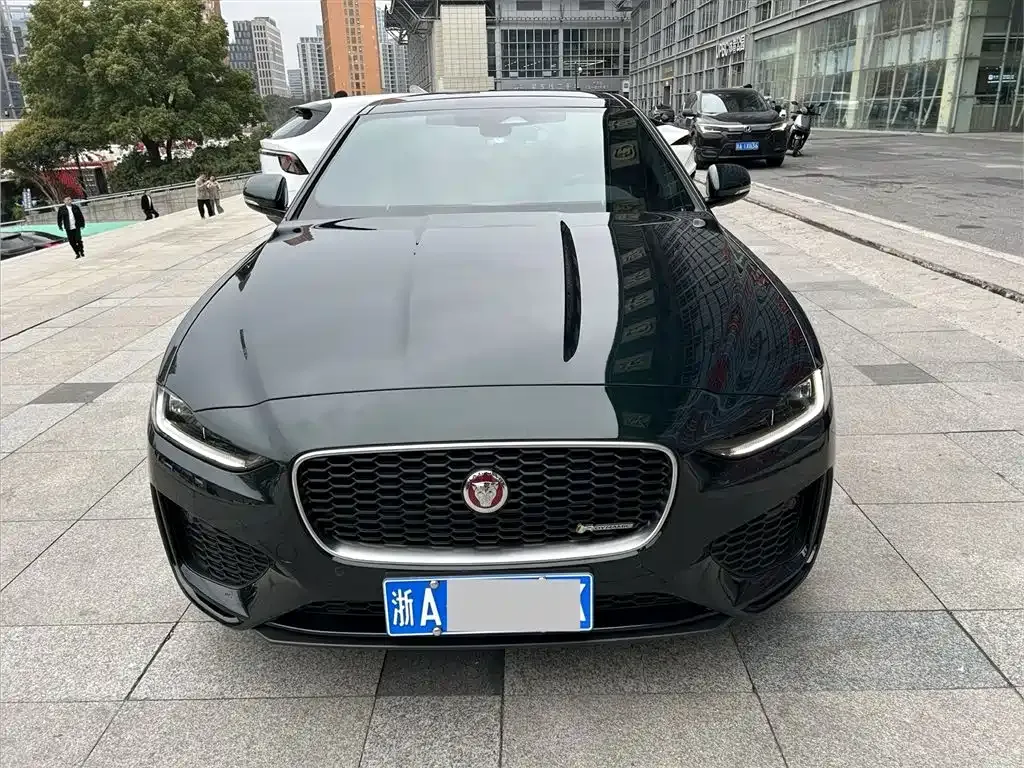 Jaguar XEL — фото 9