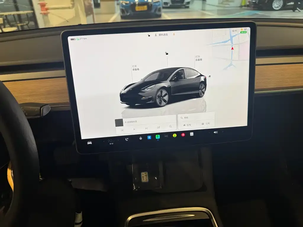 Tesla Model 3 — фото 2