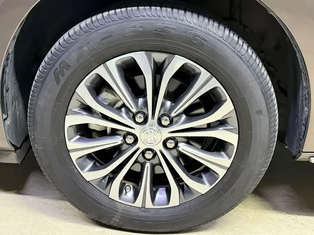 Buick GL8 2023 из CN, фото 9