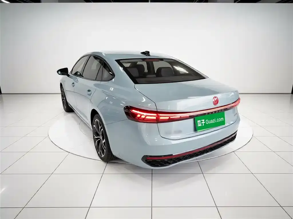 Volkswagen Passat — фото 3