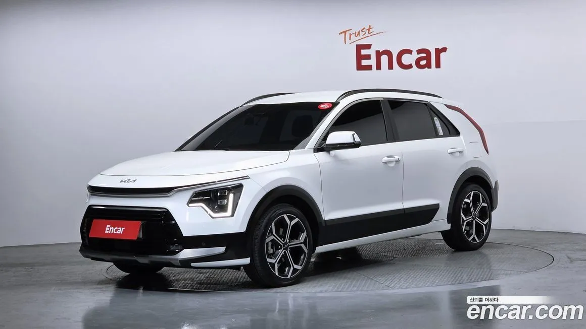 Kia Niro — фото 1