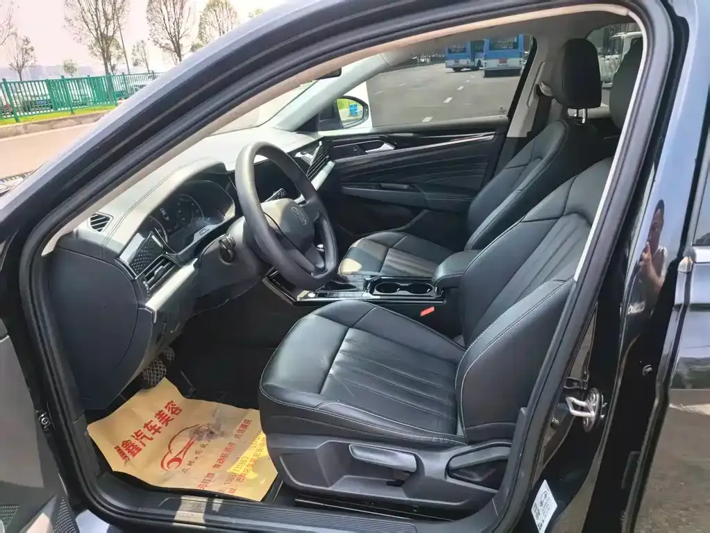Volkswagen Passat New Energy 2022 из CN, фото 2