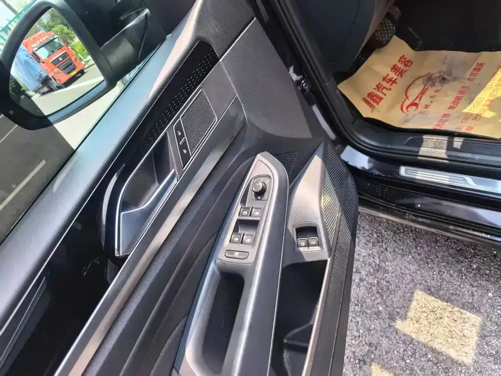 Volkswagen Passat New Energy 2022 из CN, фото 4