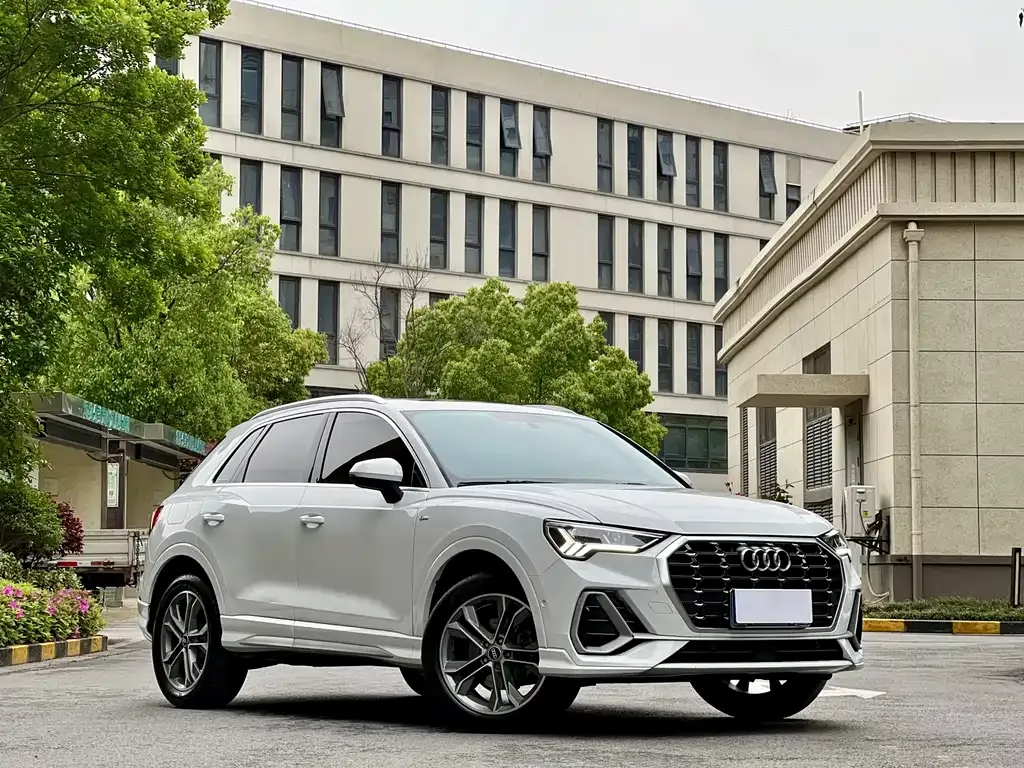Audi Q3 — фото 4