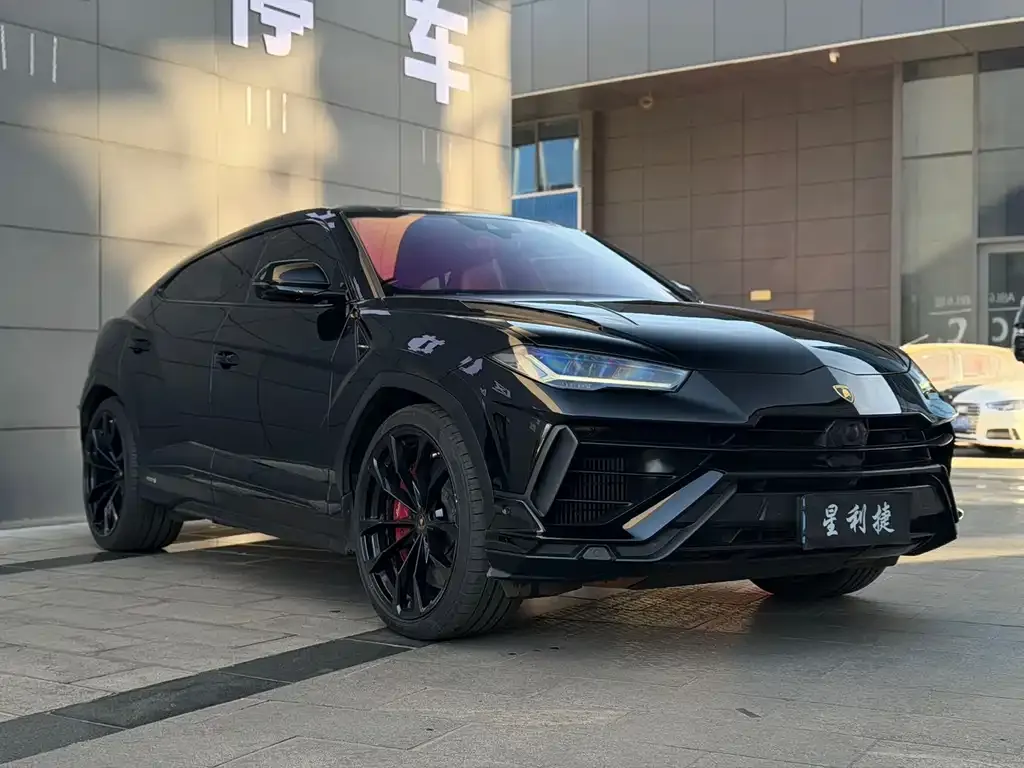 Lamborghini Urus — фото 6