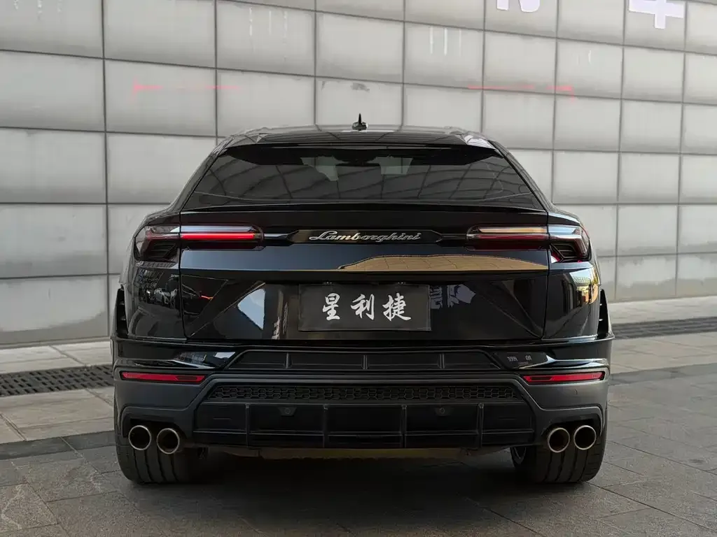 Lamborghini Urus — фото 9