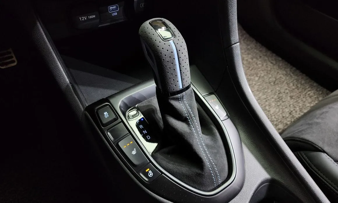 Hyundai Veloster 2022 из KR, фото 3