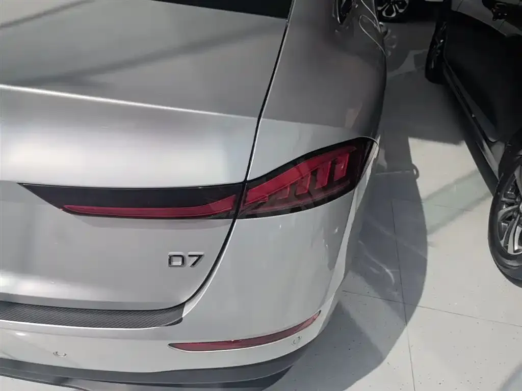 Roewe D7 — фото 2