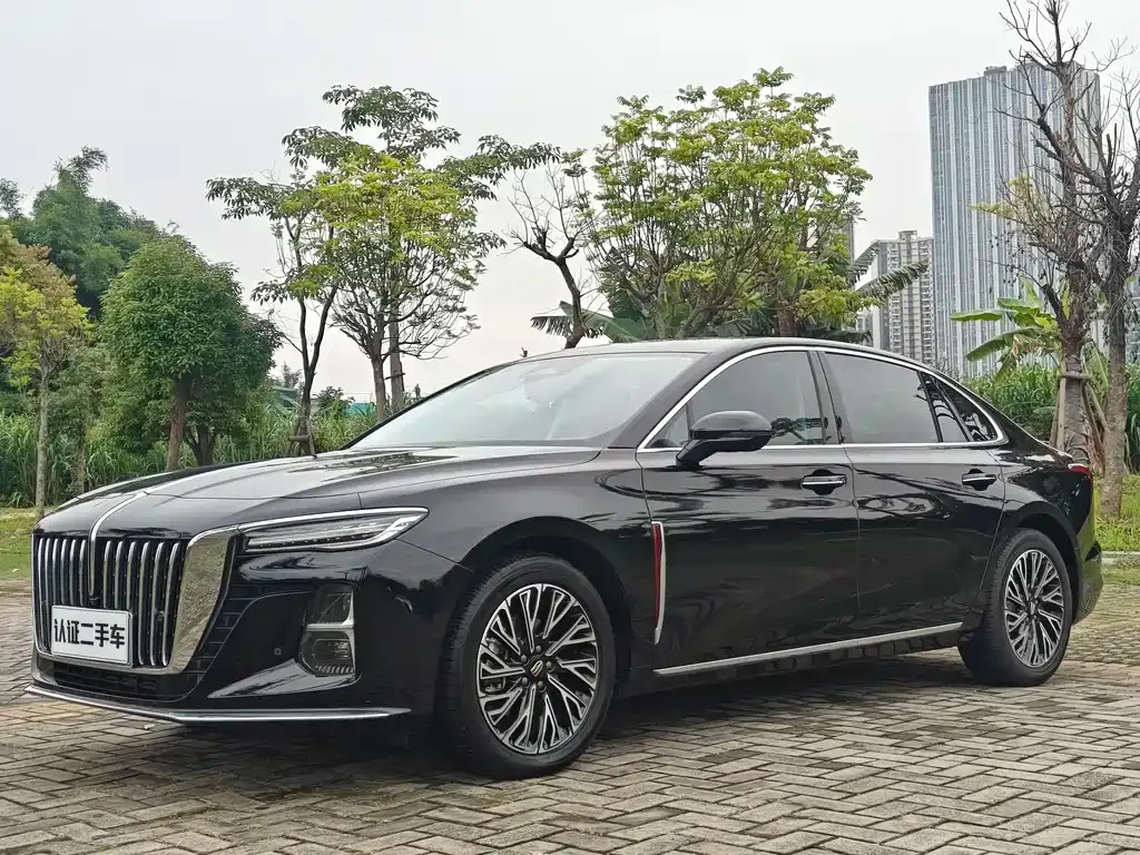 Hongqi H5 — фото 1