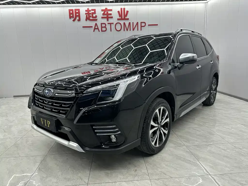 Subaru Forester — фото 1