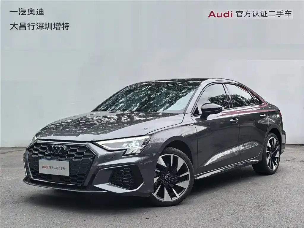 Audi A3 — фото 1