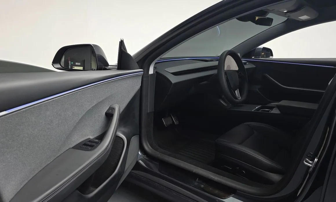 Tesla Model 3 — фото 2