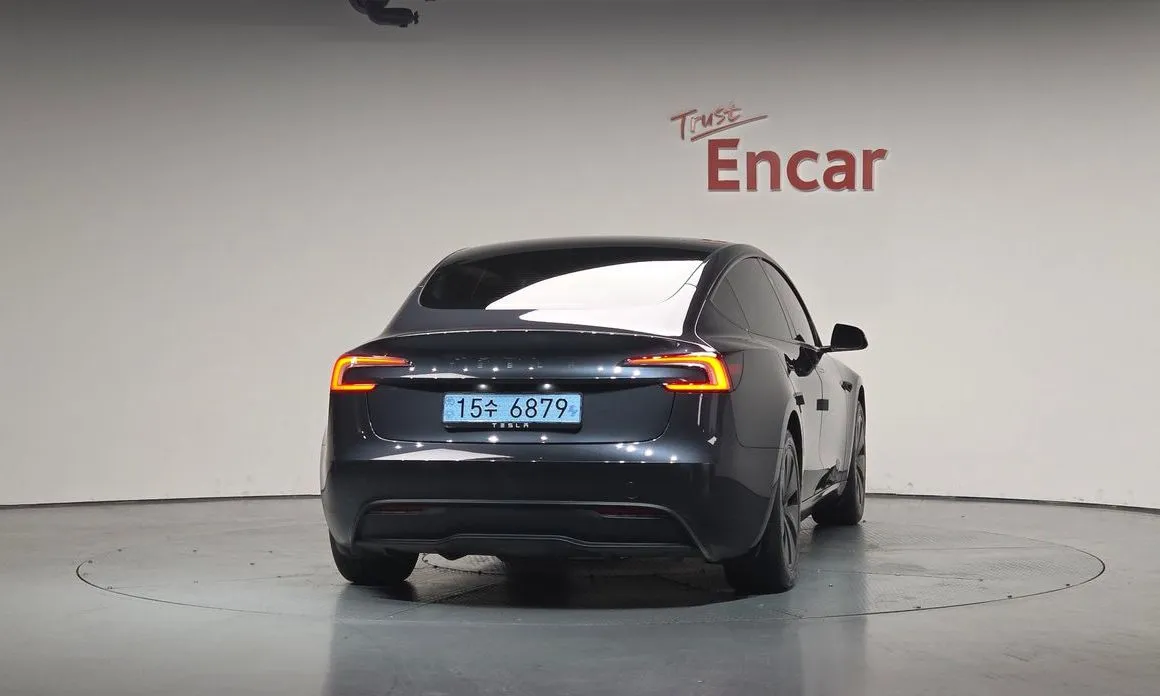 Tesla Model 3 — фото 10