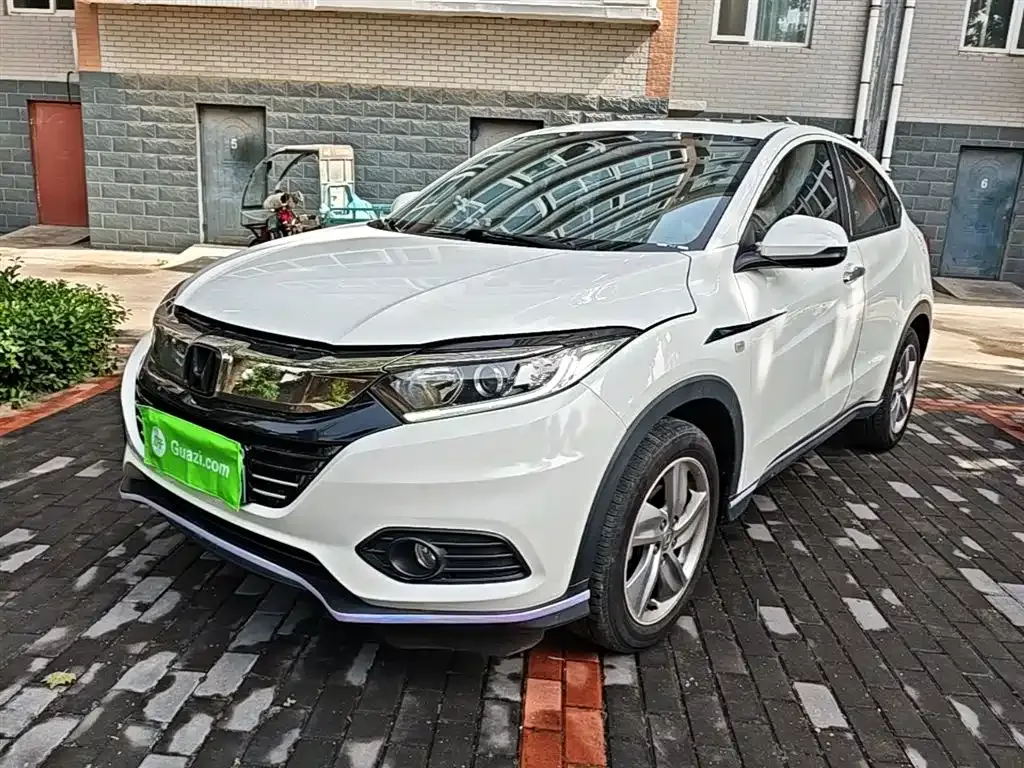 Honda Vezel — фото 1