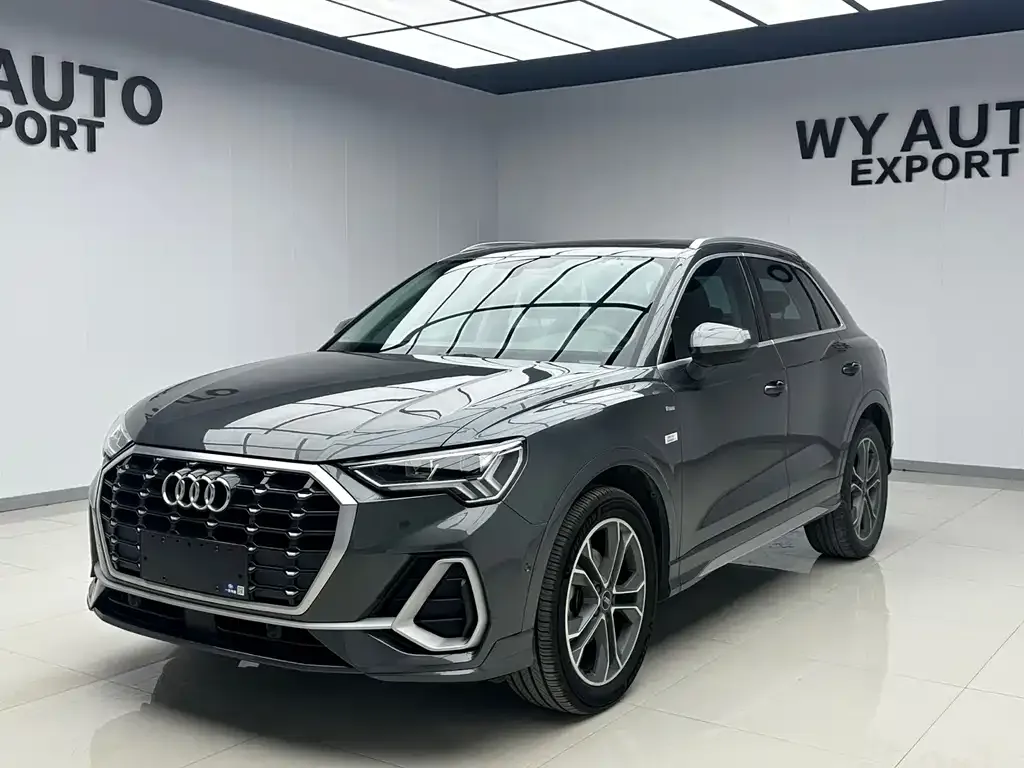 Audi Q3 — фото 1