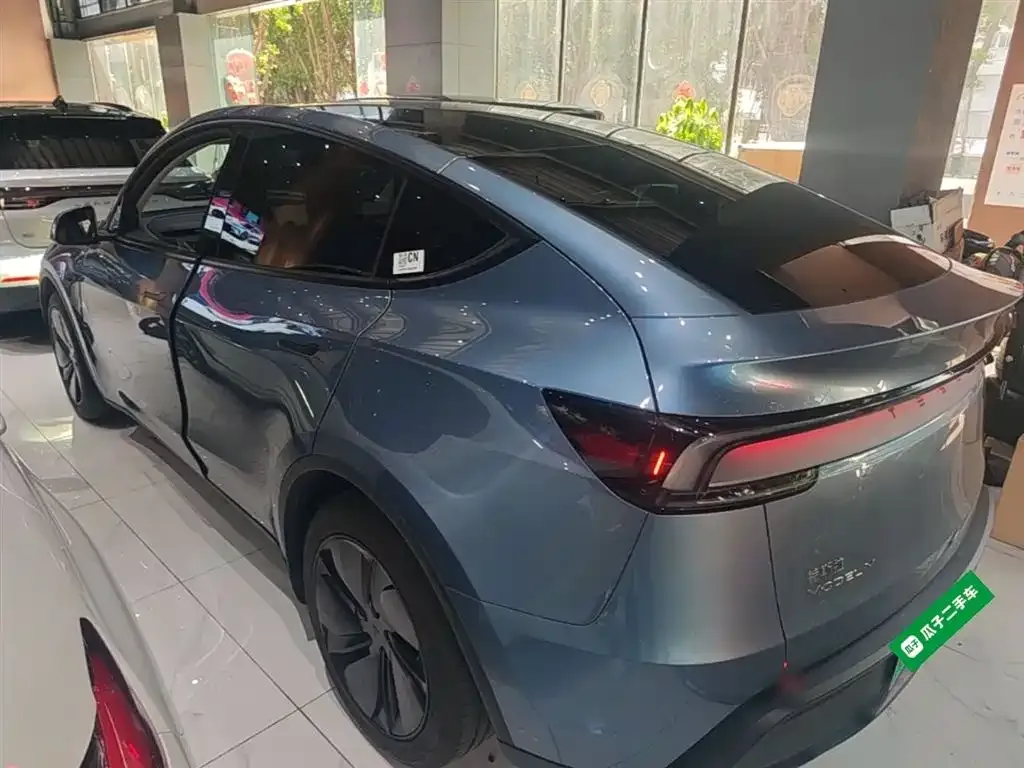 Tesla Model Y — фото 4