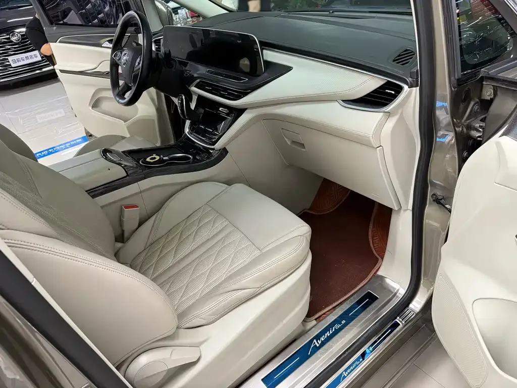 Buick GL8 2021 из CN, фото 10
