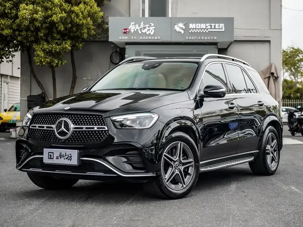 Mercedes-Benz GLE — фото 1