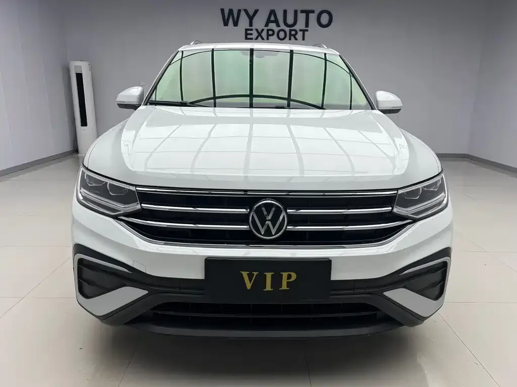 Volkswagen Tiguan L — фото 3