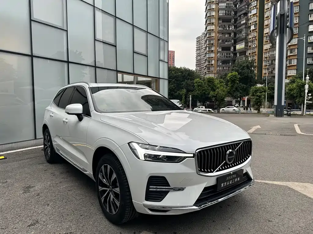 Volvo XC60 — фото 9