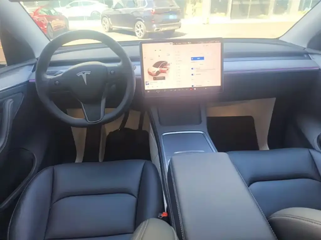 Tesla Model Y — фото 4