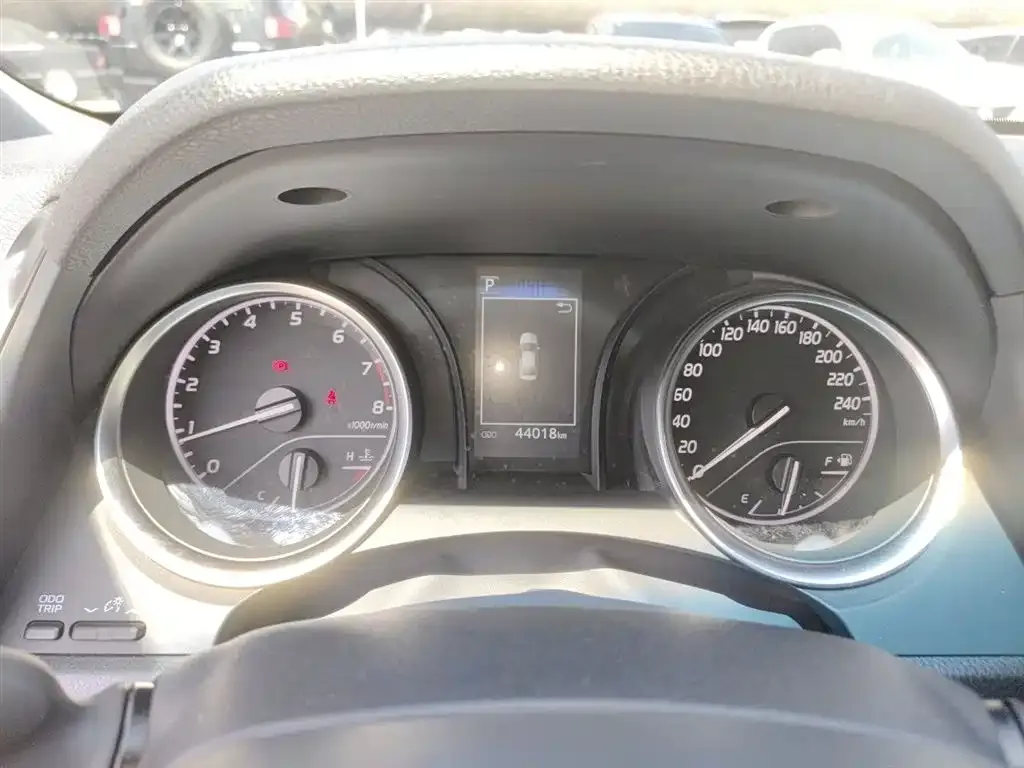 Toyota Camry 2023 из CN, фото 9