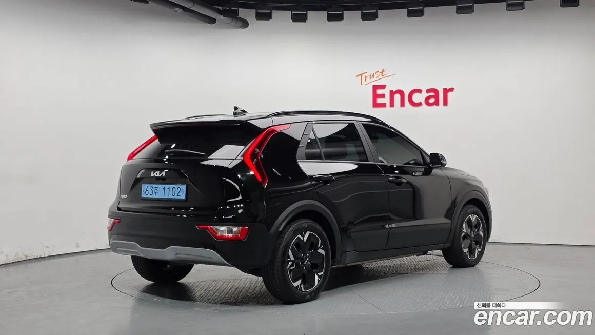 Kia Niro — фото 10