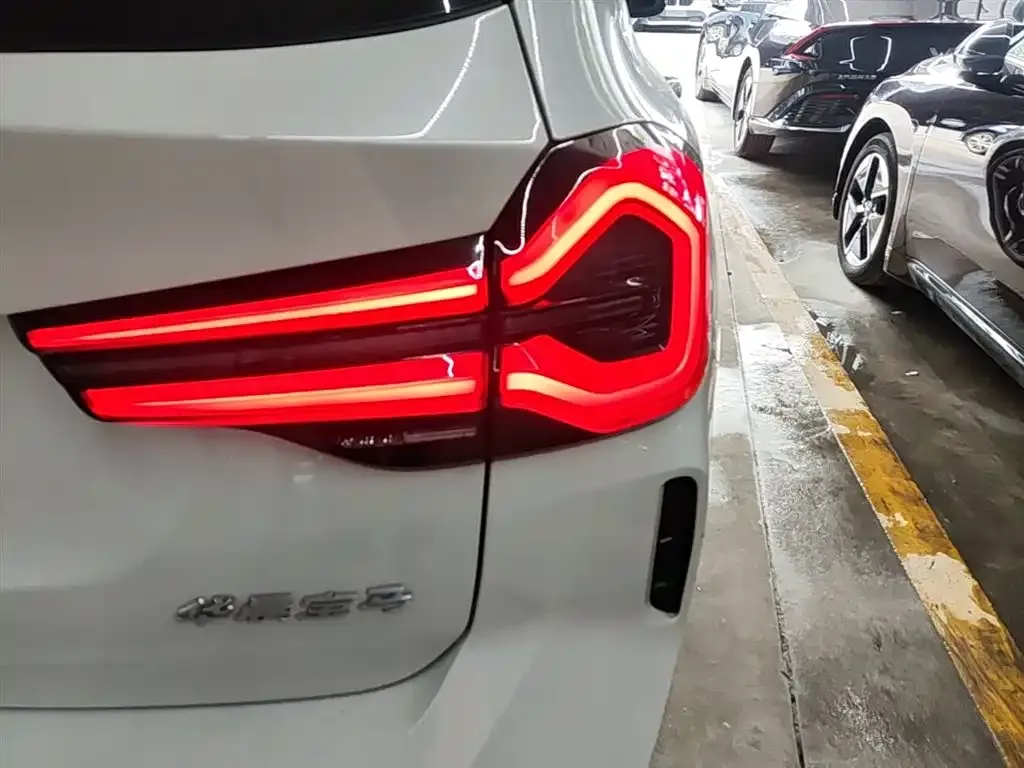 BMW iX3 2023 из CN, фото 4