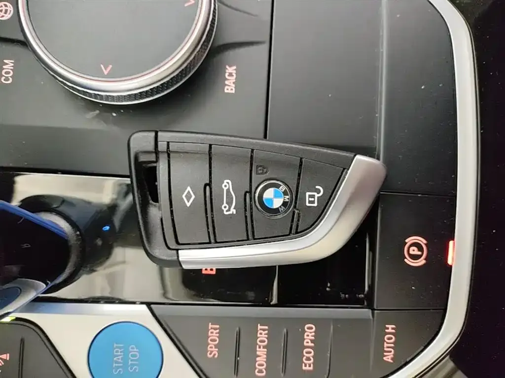BMW iX3 2023 из CN, фото 7